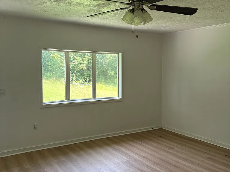 2704 Fishing Creek Rd — Photo 8