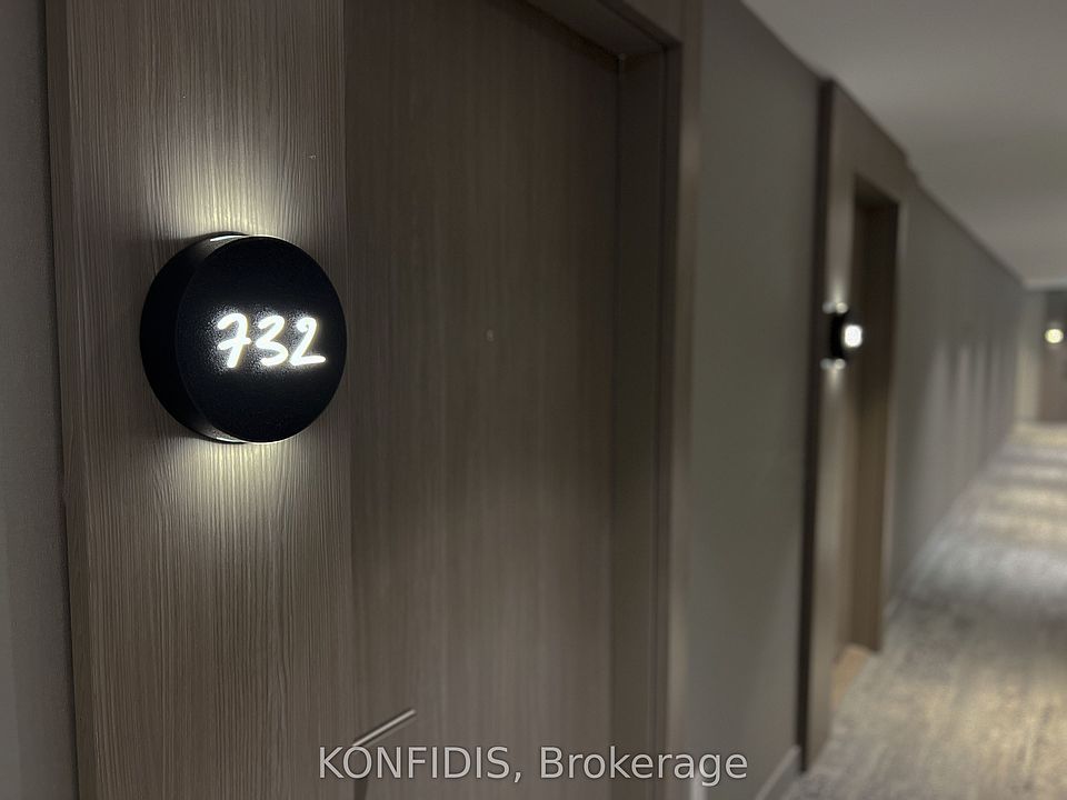 1st image of 161 Roehampton Ave #732