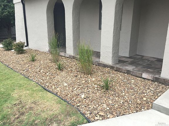 2nd image of 2121 Hillside Dr