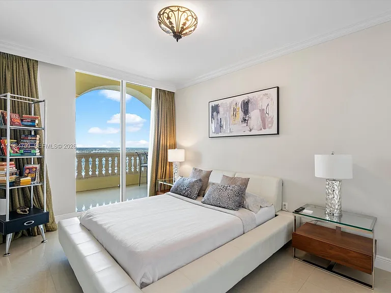 17875 Collins Ave #4405 — Photo 40
