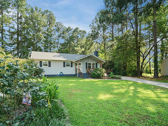 4th image of 501 Yates Pl