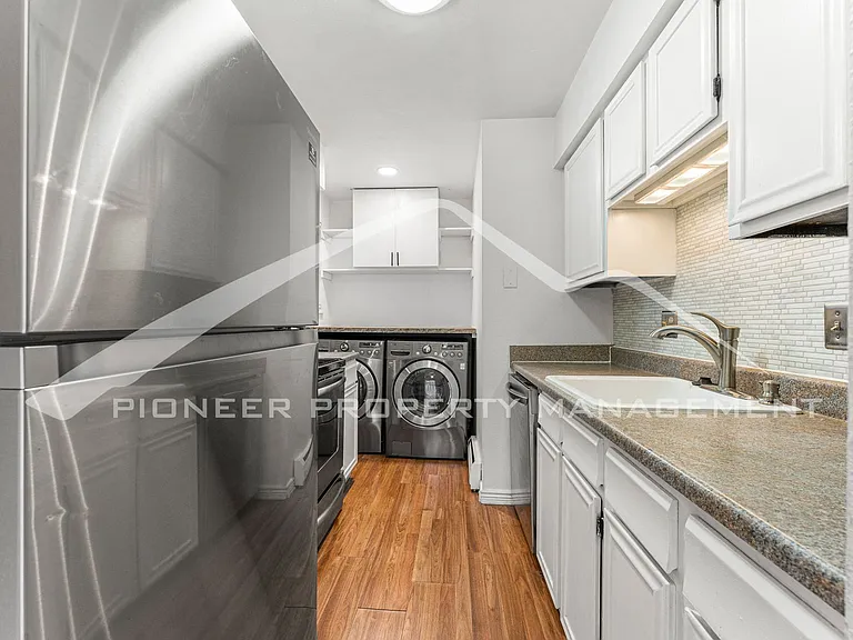 6975 Mariposa St #A — Photo 11