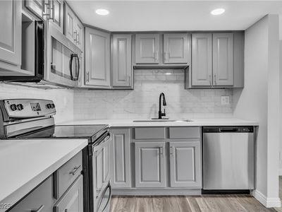 808 N Torrey Pines Dr, Las Vegas, NV, 89107