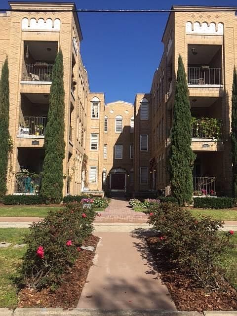 1st image of 2831 Herschel St #11