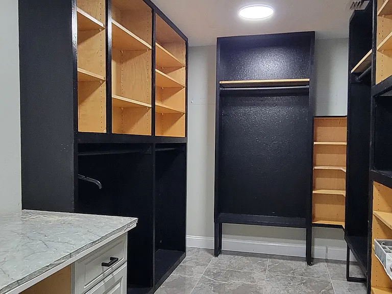 654 Madrid Dr — Photo 5