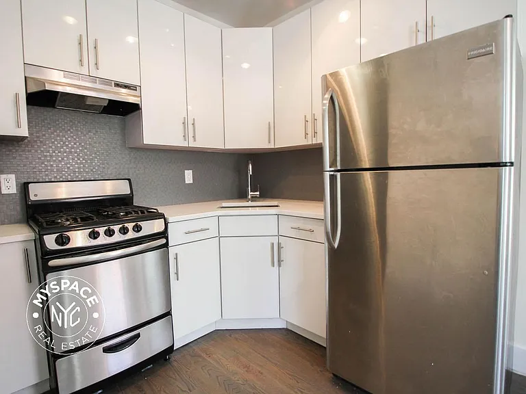 360 Bainbridge St #3 — Photo 2