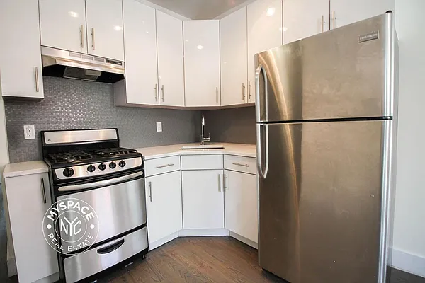 Kitchen, photo 2