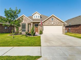 121 Gateway Dr, Alvarado, TX 76009