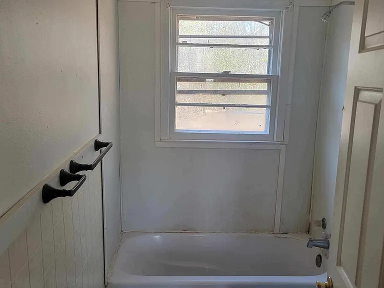567 Talbert Rd — Photo 7