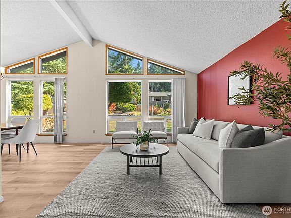 4th image of 11726 130th Avenue Ct E