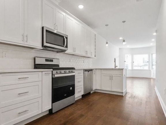 4th image of 16 Stevens Ave #2