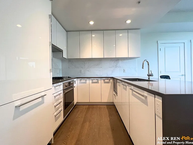3487 Binning Ln #14 — Photo 8