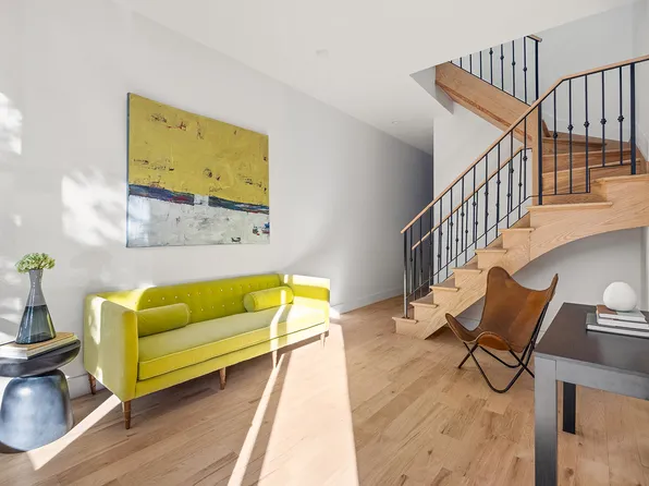 1039 Fulton Street image 3 of 12