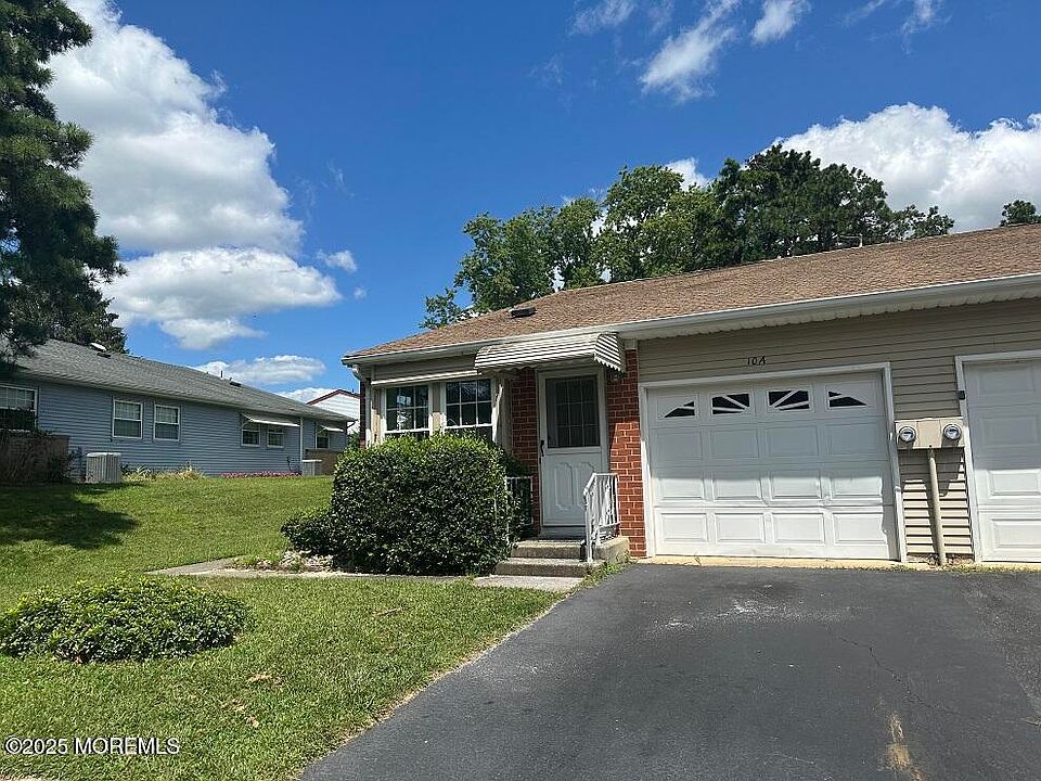 2nd image of 10 Easton Dr #55