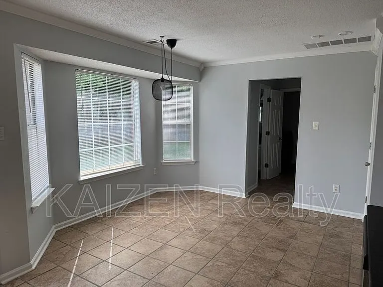 12607 Hunters Forest Cv — Photo 6