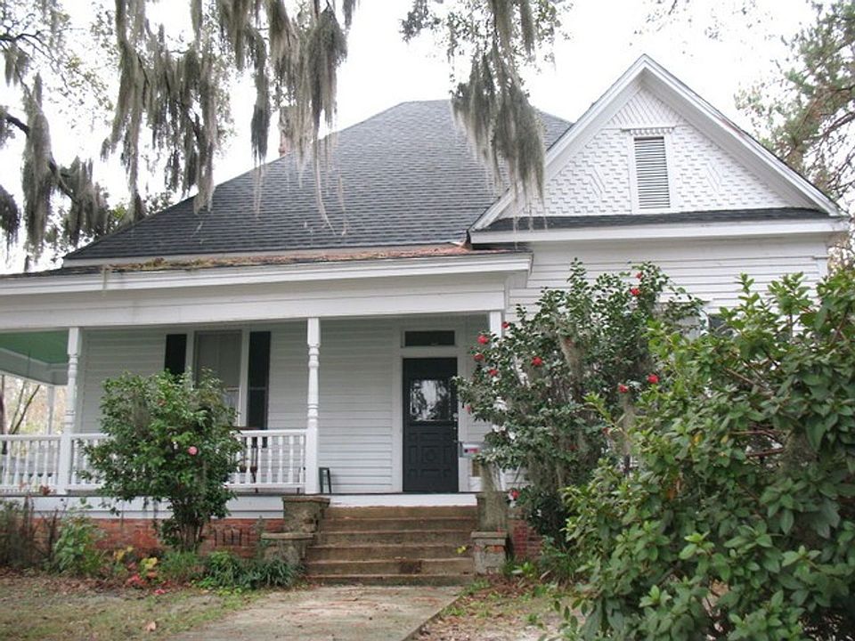 1st image of 107 W Ann St