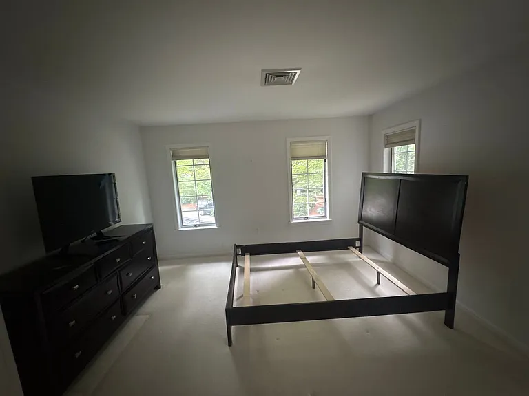 401 Browning Ln — Photo 21
