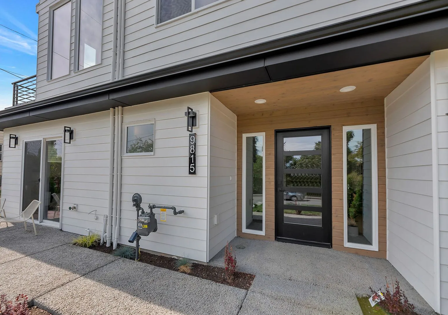 New Townhome in North Greenlake — Photo 2