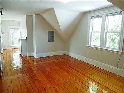 2nd image of 10 Thurston St