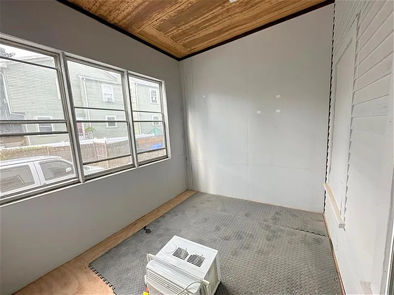 377 Windsor St #5 — Photo 11