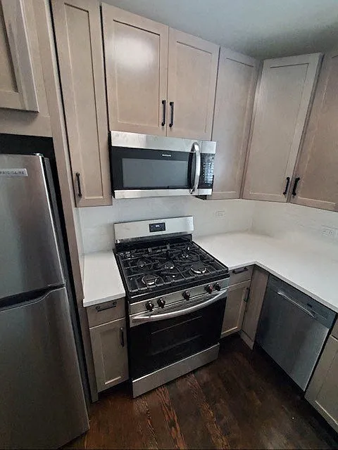 4121-43 W. Cullom Ave — Photo 2