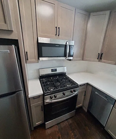 4121-43 W. Cullom Ave — Photo 2