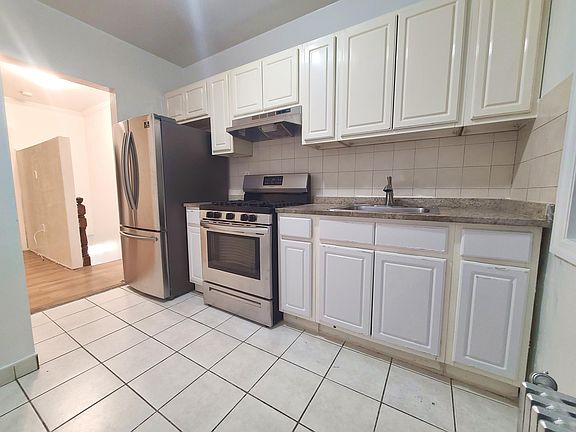 5th image of 24-10 97th St Floor 2
