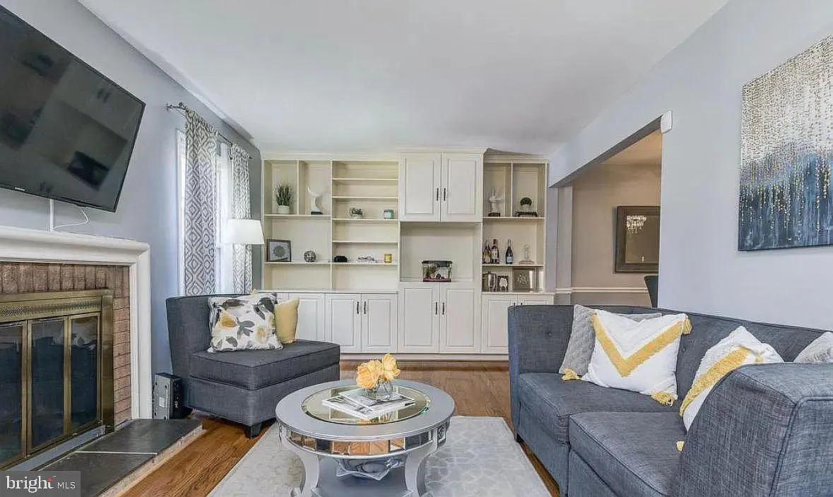3 bed, 4.0 bath, 2139 sqft, $2,900 — Photo 4