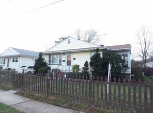 2386 Canterbury Ln, Rahway, NJ 07065