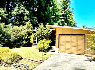 1709 Trinity St, Eureka, CA 95501