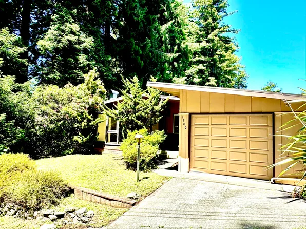 1709 Trinity St, Eureka, CA 95501