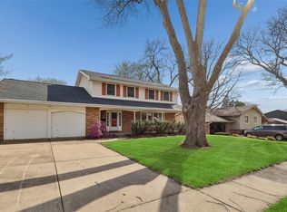 7104 Jefferson Ave, Windsor Heights, IA 50324