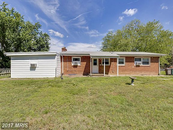 2nd image of 3401 Little Hunting Creek Dr