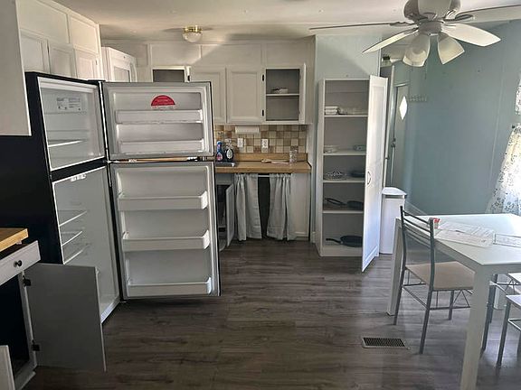 3rd image of 806 Huron St #20-V