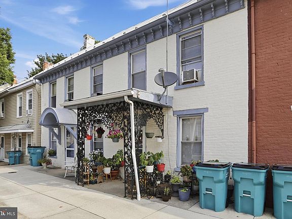 2nd image of 14 & 16 W Baltimore St