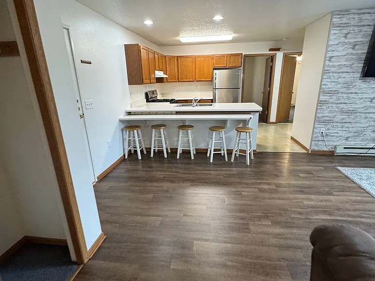90 E Gridley Ave — Photo 47