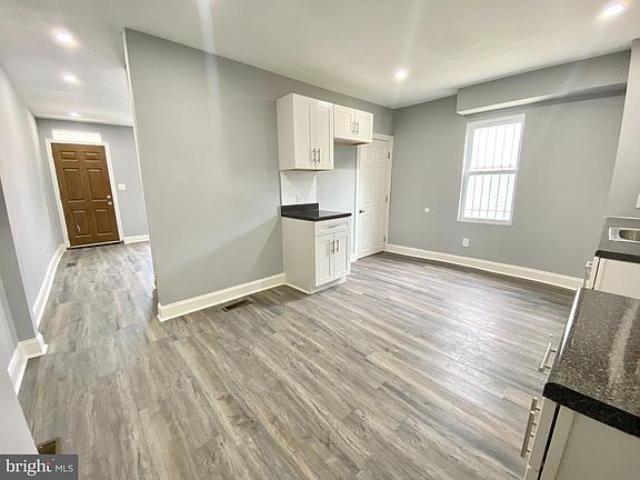 5th image of 256 E Phil Ellena St