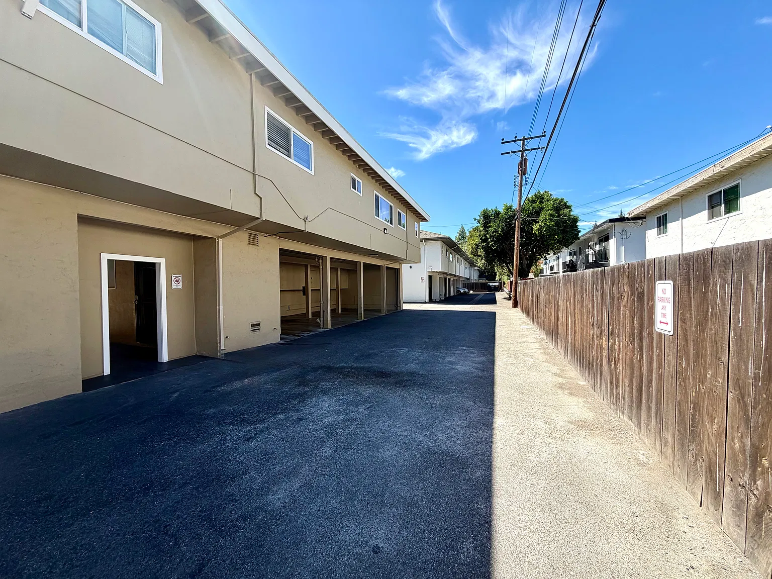 3745 Miramar Way — Photo 4