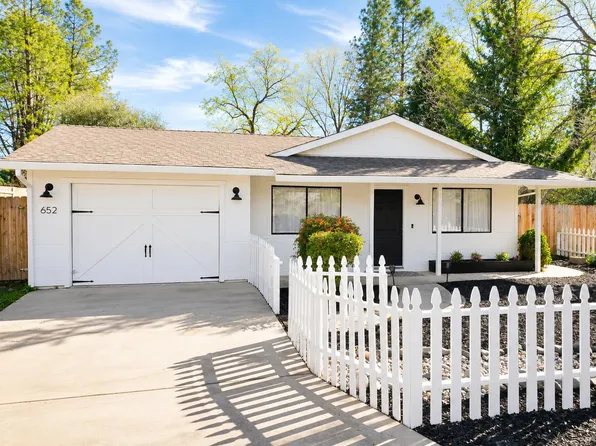 652 Cappella Dr, Diamond Springs, CA 95619
