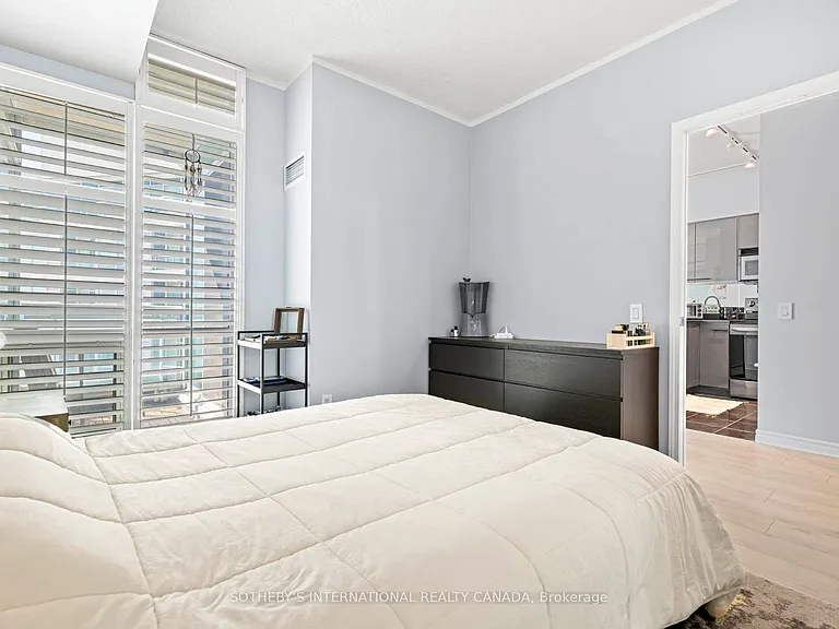 5 Marine Parade Dr #1013 — Photo 16