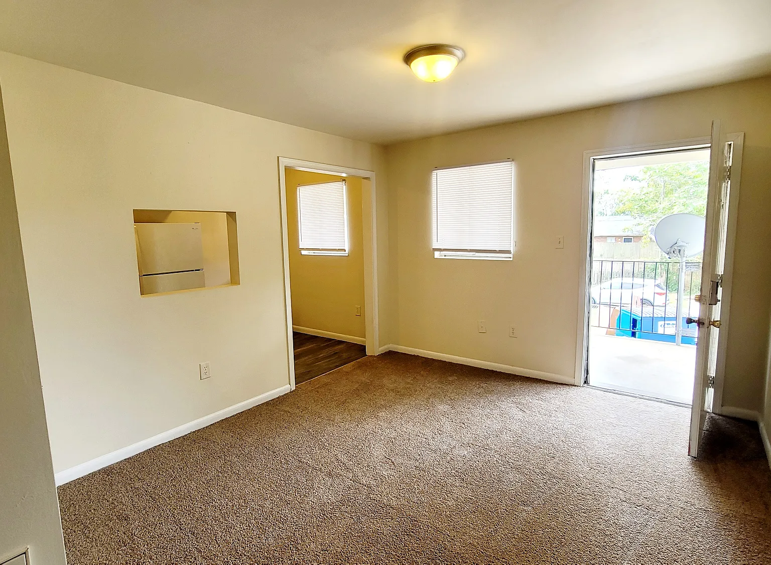 2 bed, 800 sqft, $995 — Photo 4