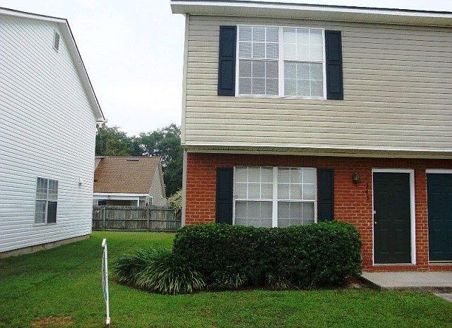 1st image of 373 Brookfield Dr