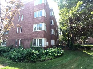 7200 Oak Ave APT 4SW, River Forest, IL 60305