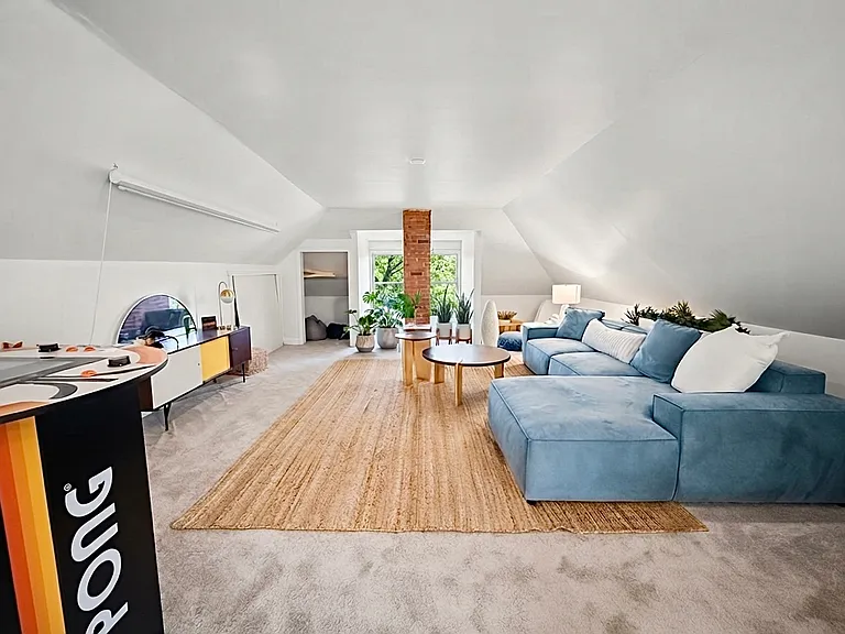 1189 Oregon Ave — Photo 10