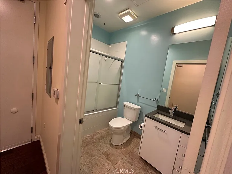 238 S Arroyo Pkwy #213 — Photo 14