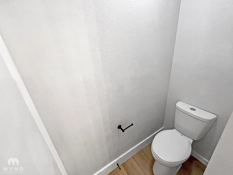 1215 Spring Lake Dr — Photo 15