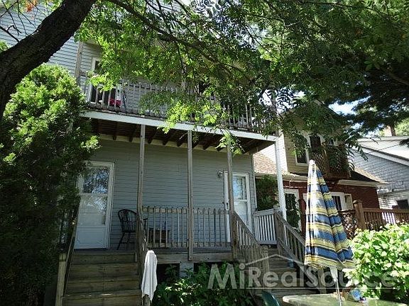 4th image of 1112 Lakepointe St