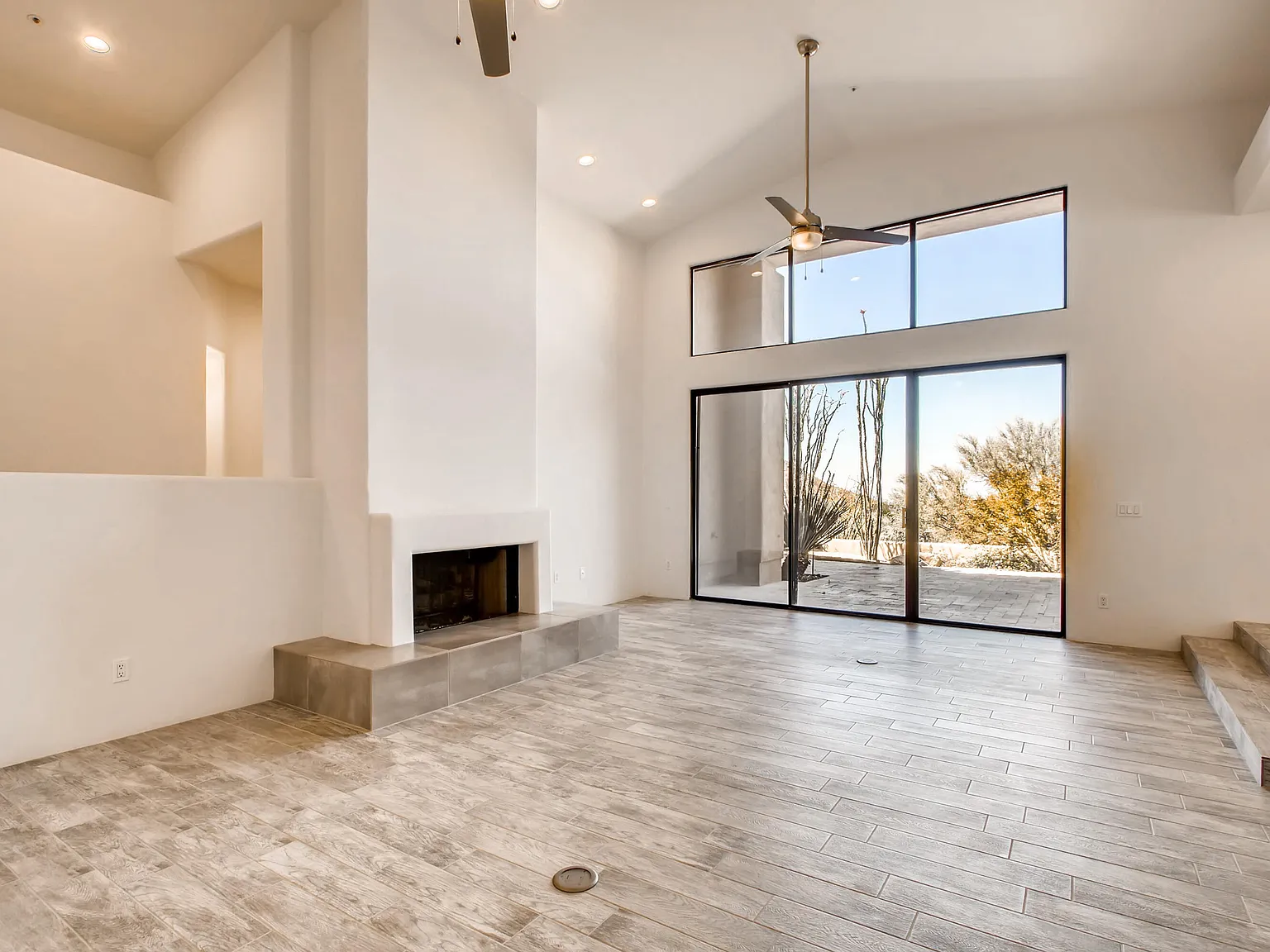 3 bed, 2.5 bath, 3067 sqft, $4,900 — Photo 2