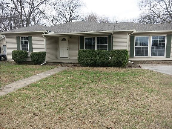 2nd image of 921 N Carroll Blvd