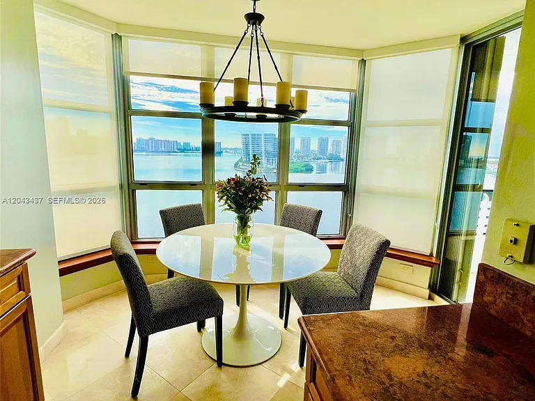 3600 Mystic Pointe Dr #1401 — Photo 10